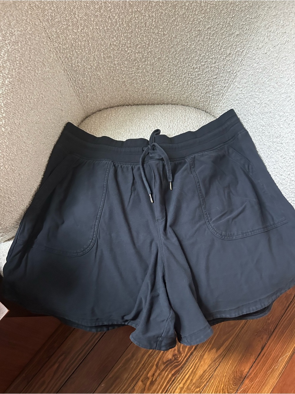 Athleta Farallon Midi Short Black Relaxed Drawstring Athletic Shorts